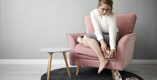 Perché con il caldo si gonfiano gambe, caviglie e piedi? Non è sempre colpa della ritenzione idrica - Nutrimaris