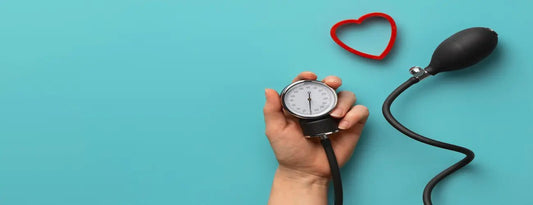 Pressione alta: i segnali che il tuo cuore ti invia senza che tu te ne accorga - Nutrimaris